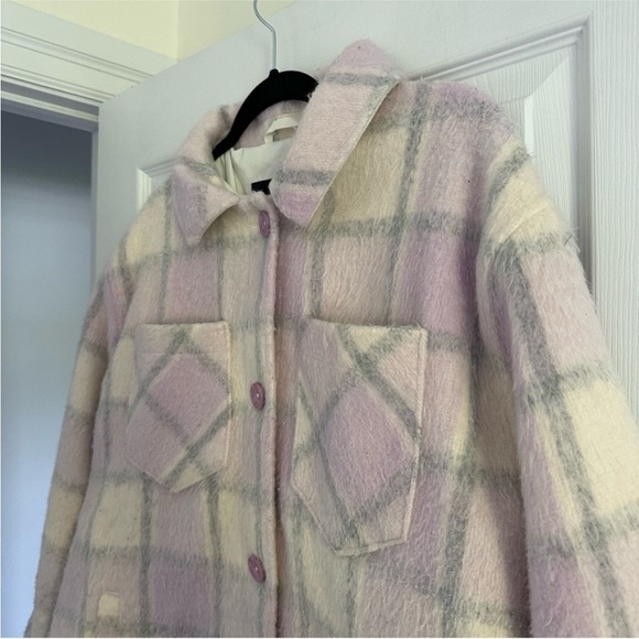 Size XL Hollister Oversized Cozy Plaid Shacket - Lilac - Picture 6 of 8